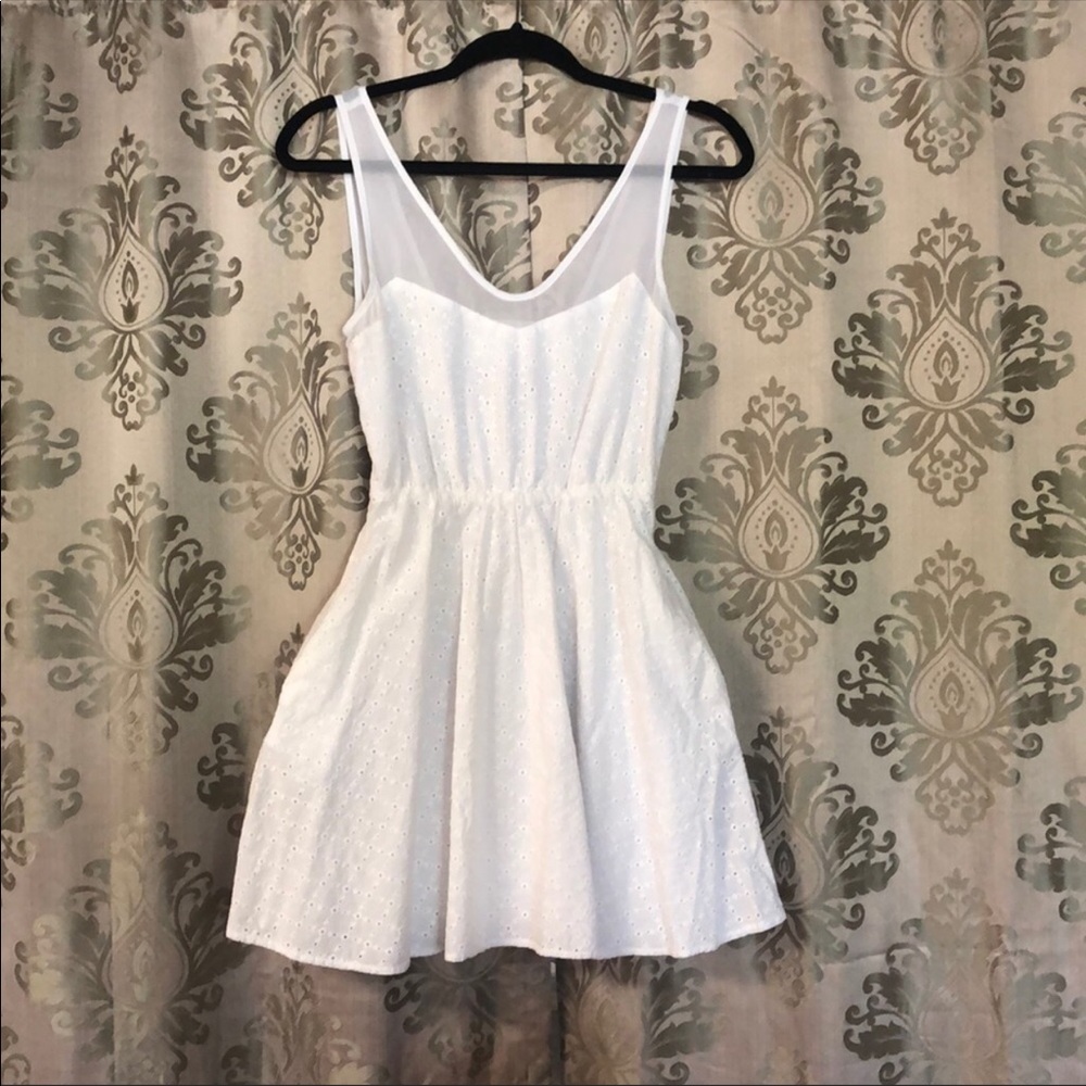 🆕 White Eyelet Embroidered Dress